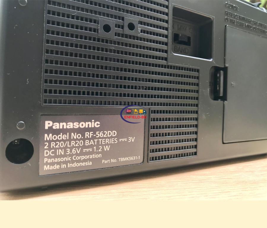 PANASONIC RF562DD FM MW SW Portable Radio Carrying Case