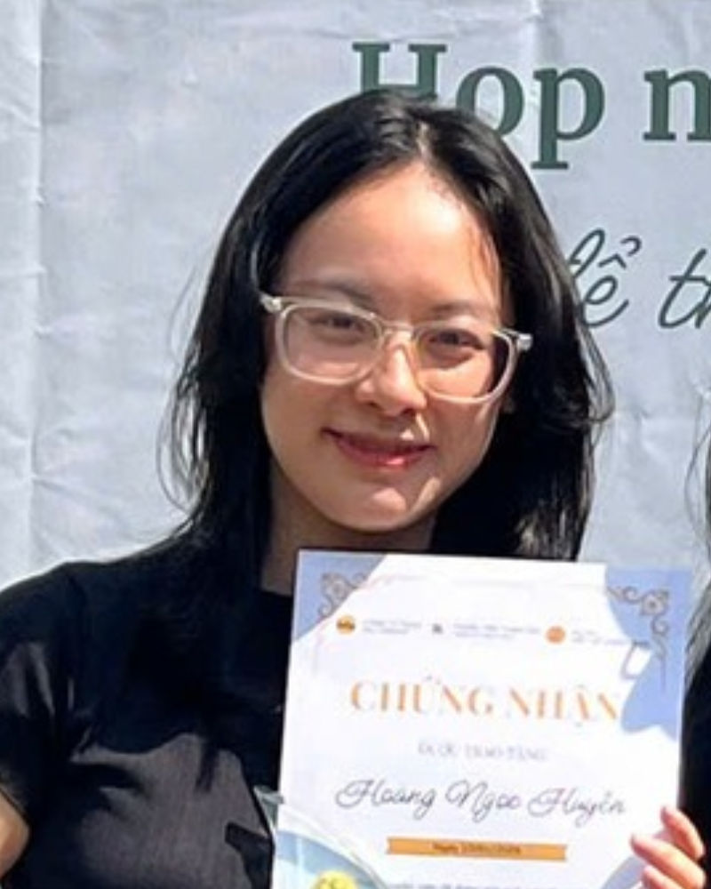 HOÀNG NGỌC HUYỀN