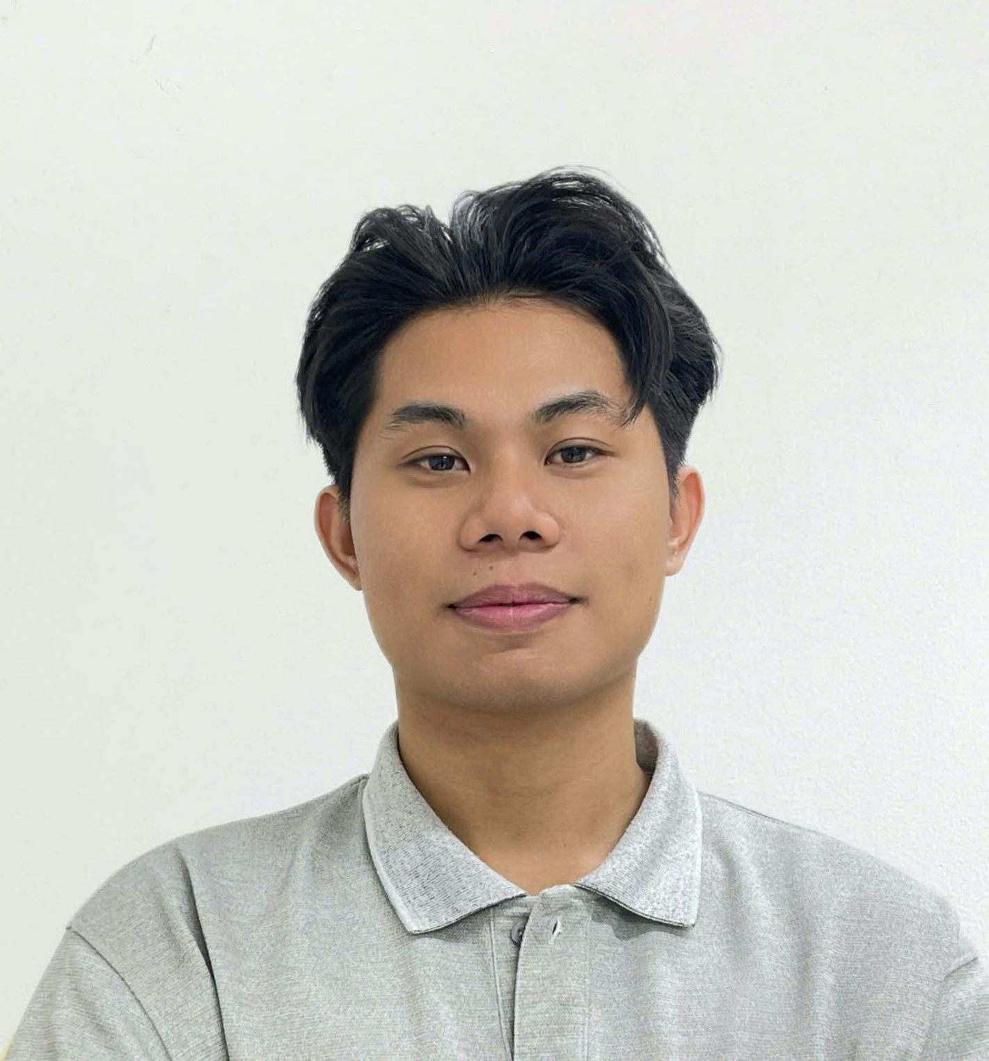 Tình nguyện viên Nguyễn Nhật Hào