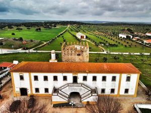Castelo de Torre de Coelheiros (Évora)