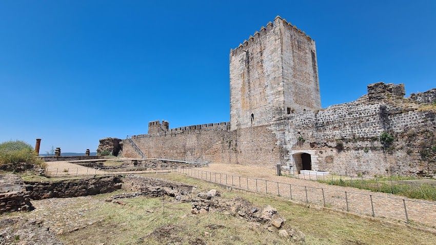 Castelo de Moura (Moura)