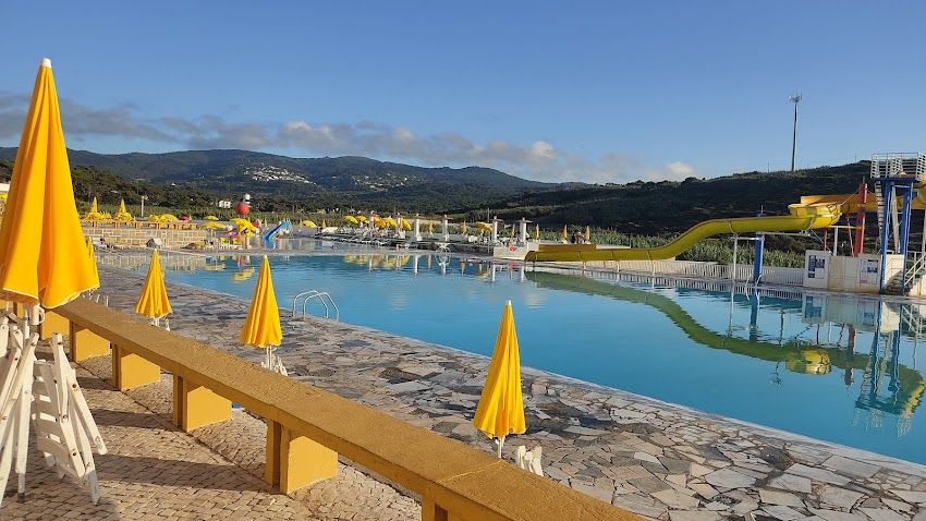 Piscina da Praia das Maçãs (Sintra)