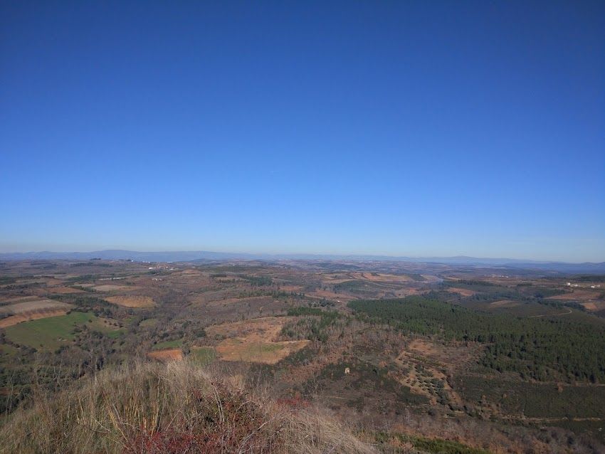 Castelo de Outeiro de Miranda (Bragança)