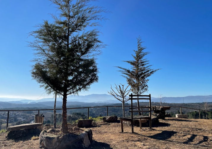 Miradouro do Reino Maravilhoso (Sabrosa)