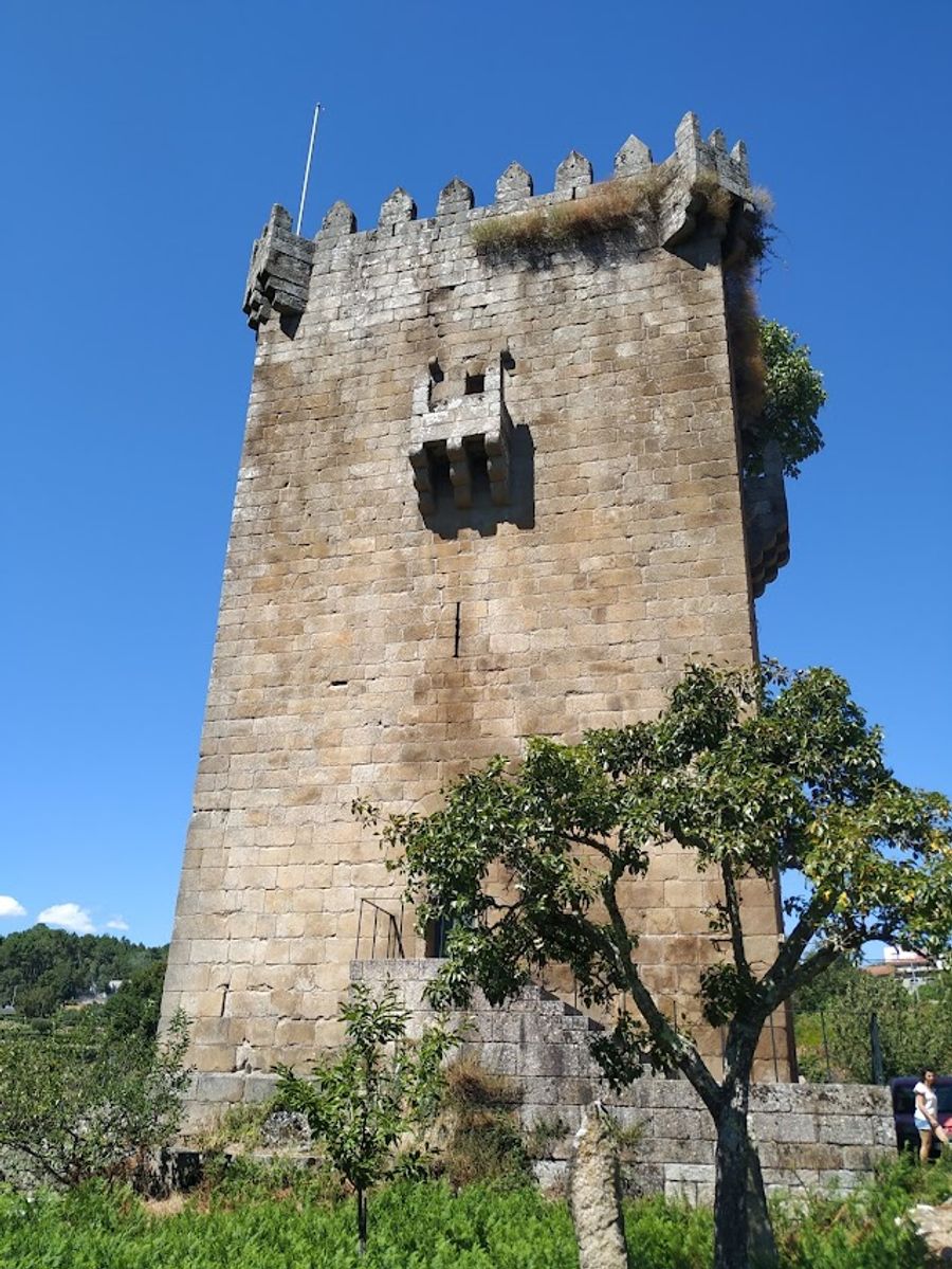 https://ik.imagekit.io/hwiz6e711yqn/torre-de-quintela-vila-real.jpg?tr=w-900&20220125