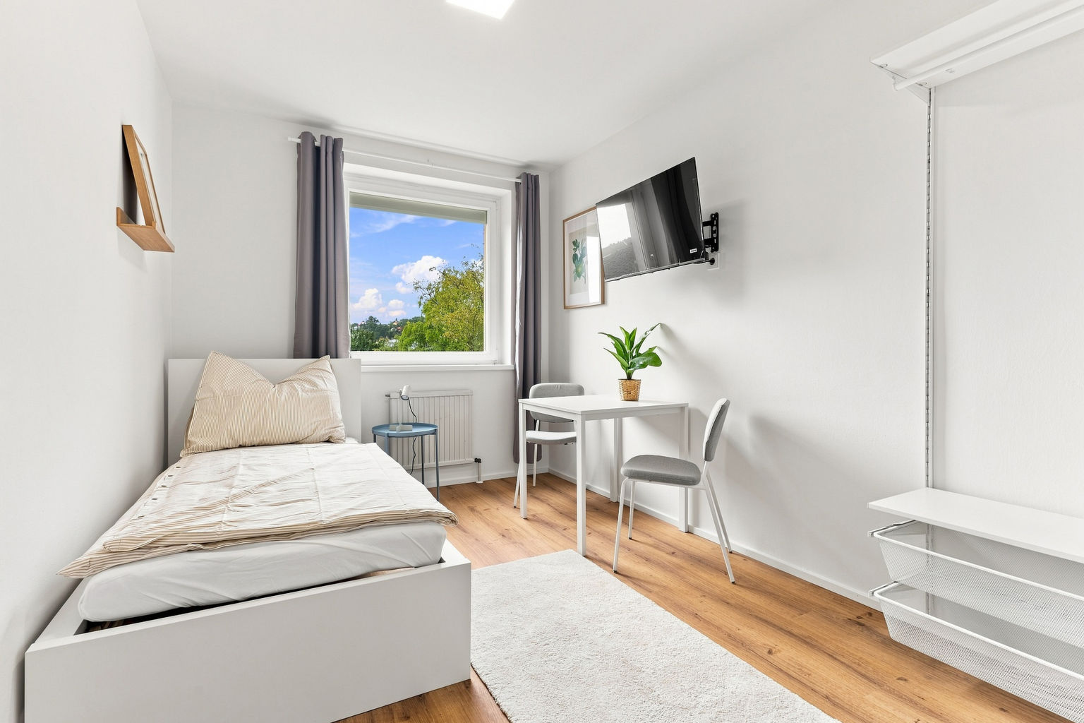 Schlafzimmer (1).jpg