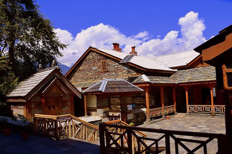 Naggar Castle