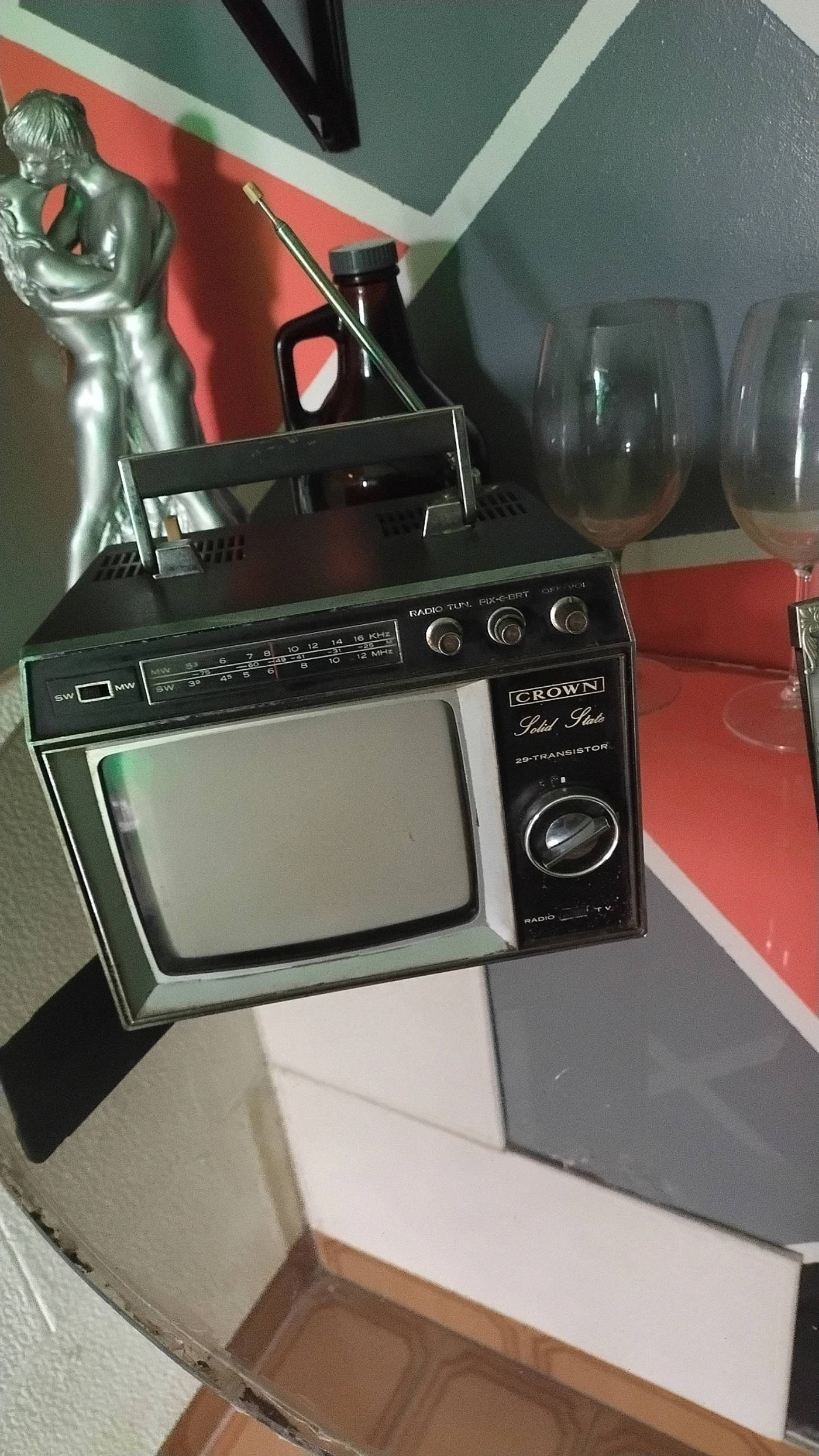 antiguo televisor radio Crown años 70 — foto 2
