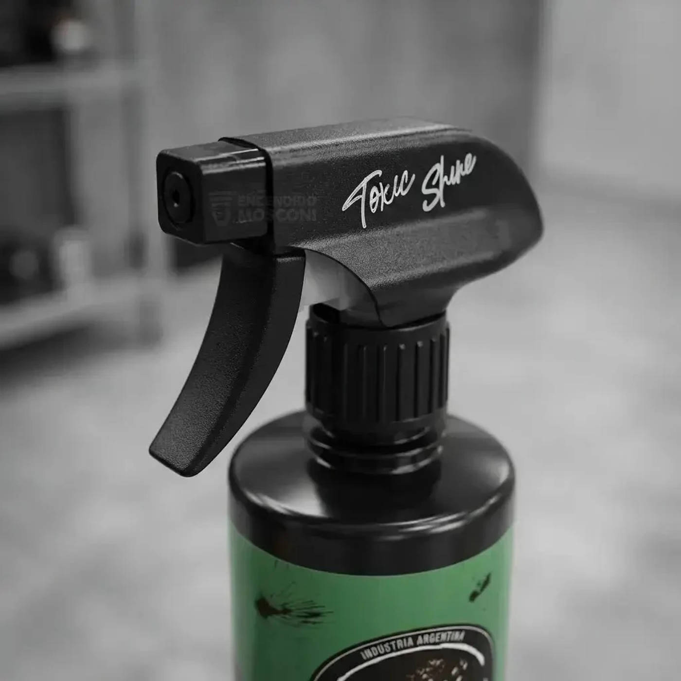 Removedor De Insectos Bug Remover Toxic Shine 600ml — foto 2