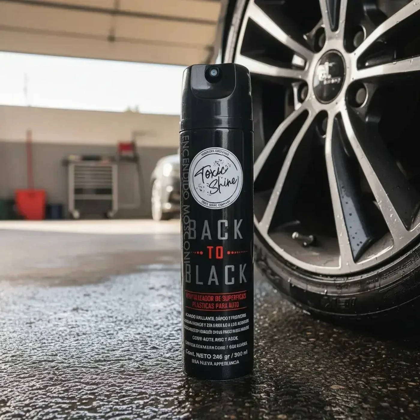Revitalizador De Plasticos Aerosol Toxic Shine Back To Black — foto 1