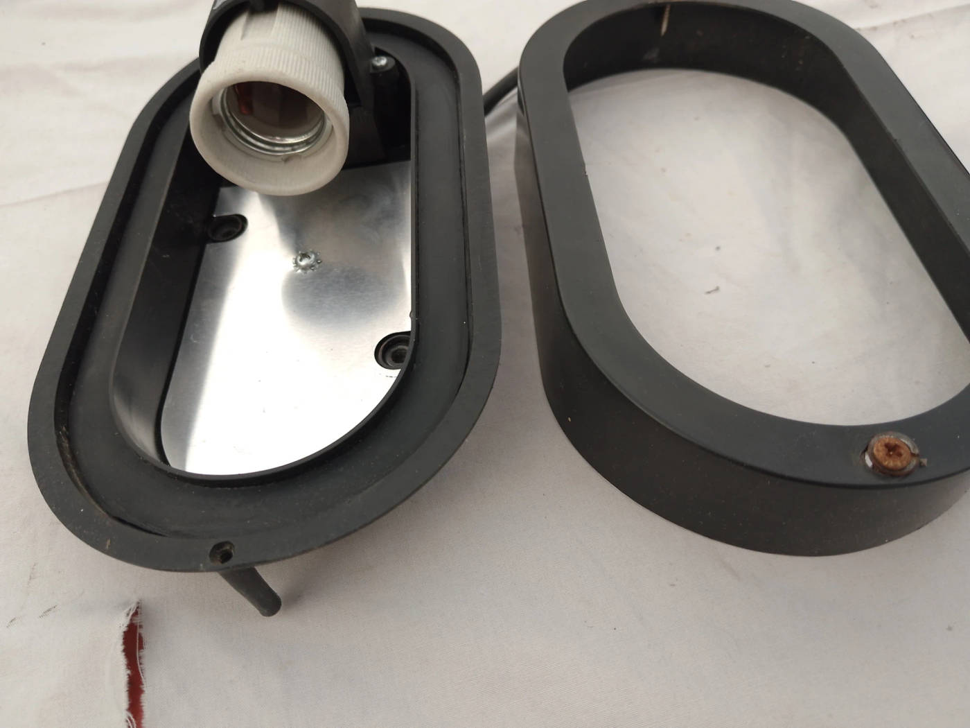 2 tortugas luz plafon vendo buen estado (base plastico-visor vidrio ovalado) - andan - liquido — foto 3