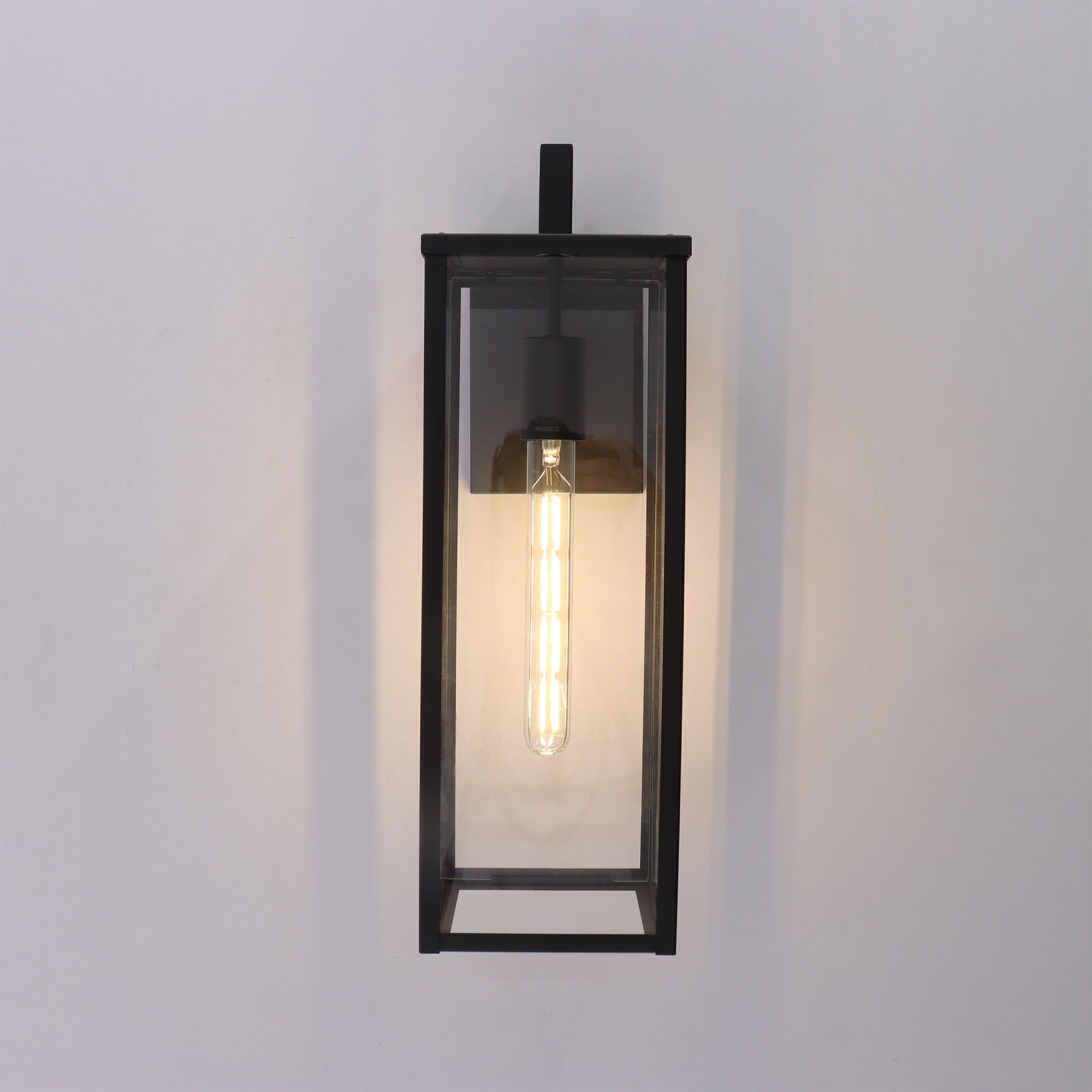 westgate-ERSH-185-BK-e26-glass-wall-sconce-application-front.jpg