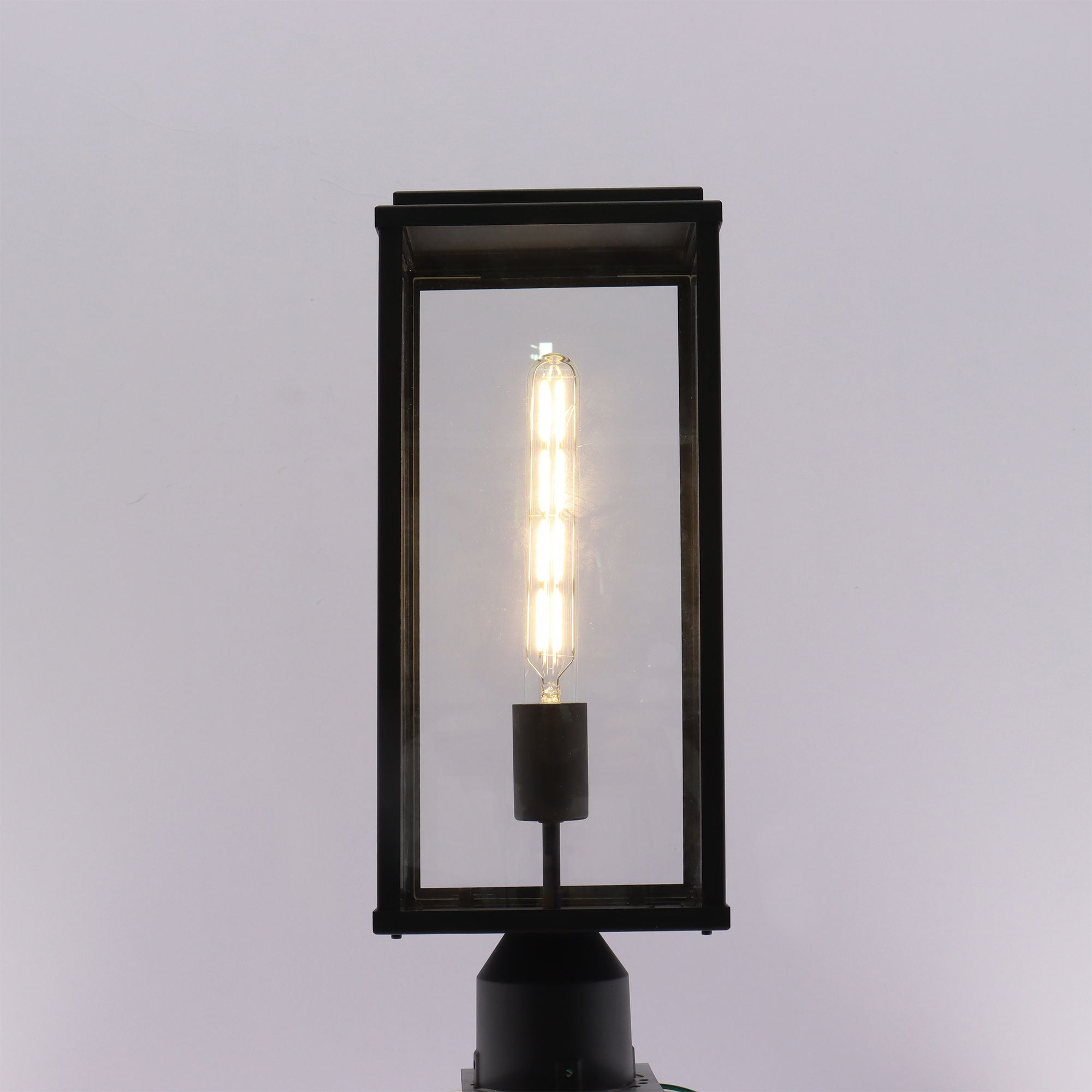 westgate-ERSH-PT185-BK-glass-wall-sconce-front-application.jpg