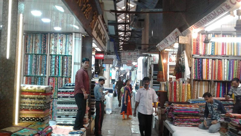 imported clothes wholesale market in mumbai