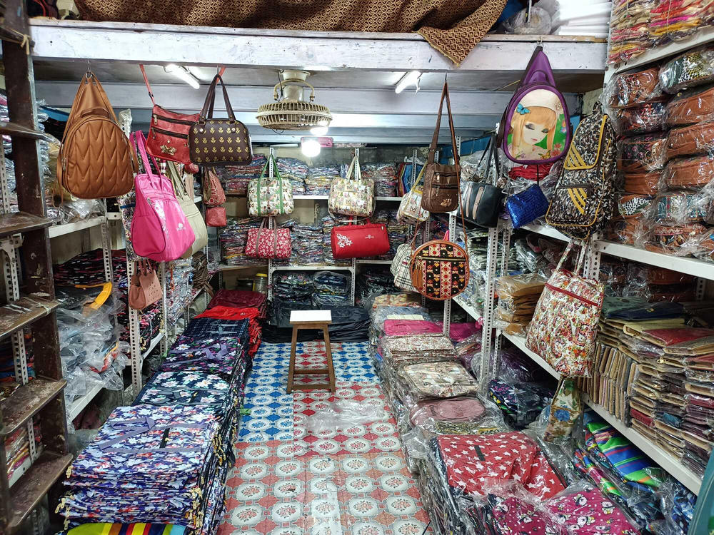 wholesale purse market in mumbai
