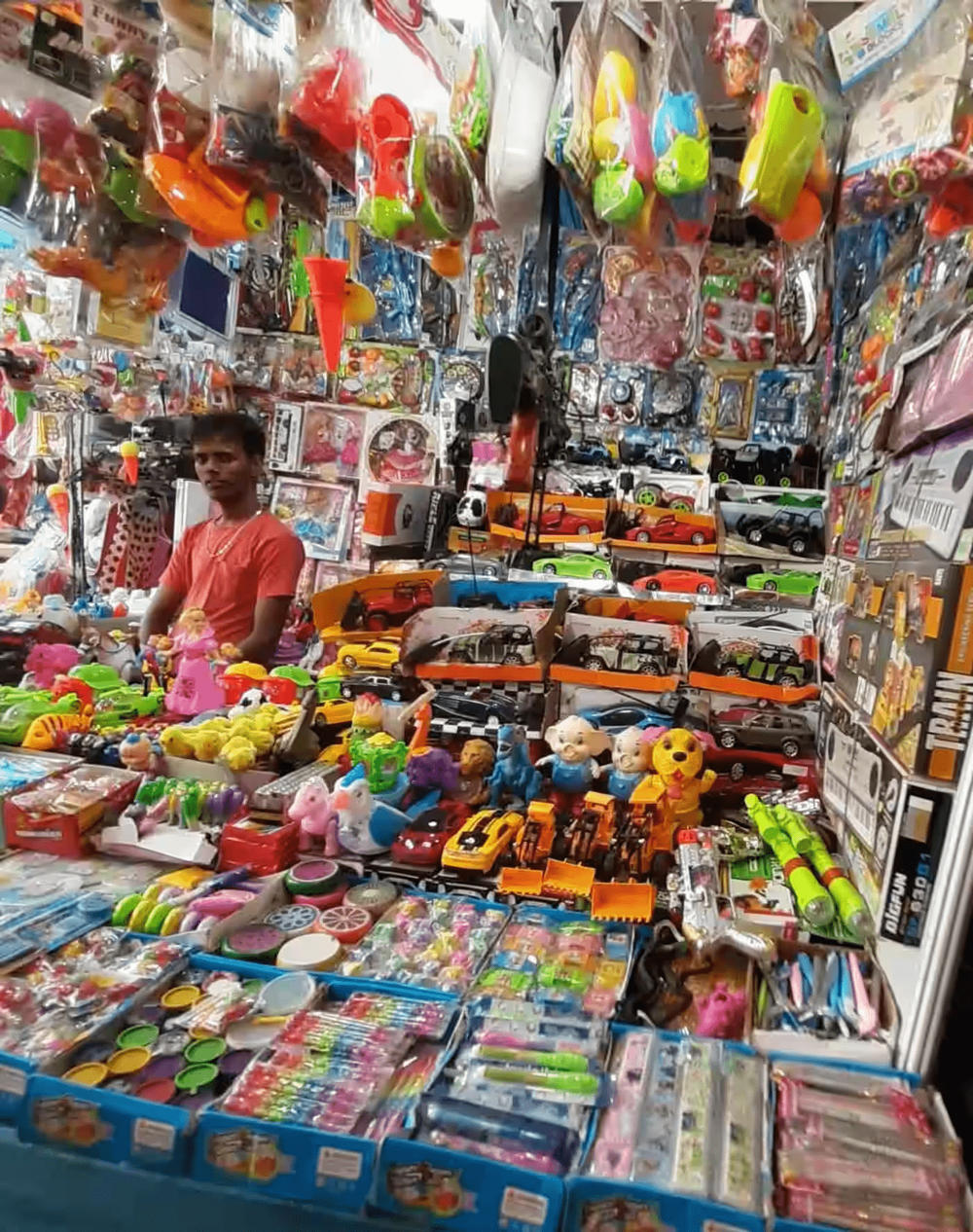 Wholesale Toys Market in Pune