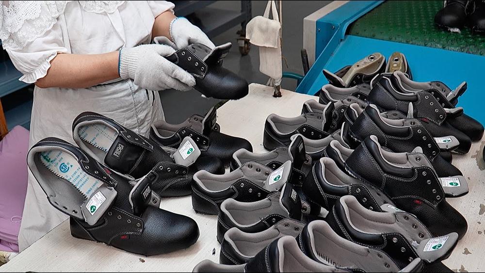 How to Prevent Thread Fraying in High-Stress Footwear Seams