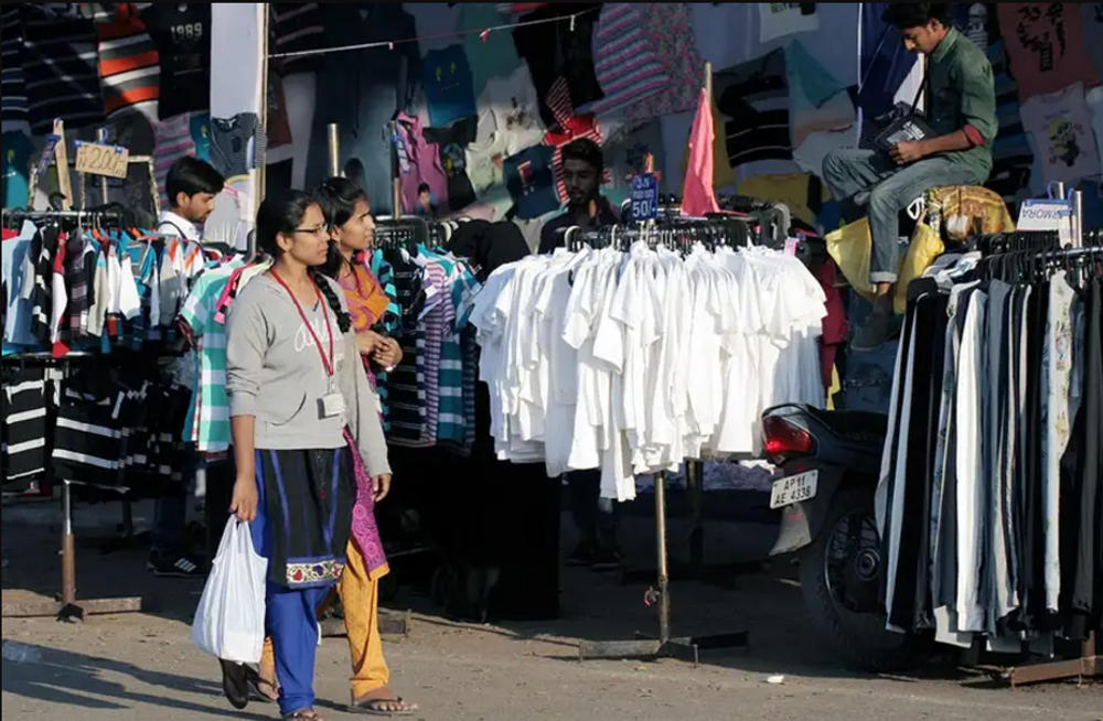 Wholesale Cloth Market in Gurgaon