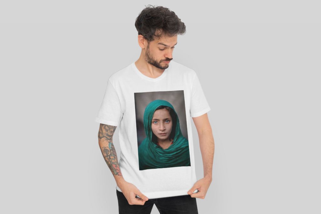 camiseta-blanca-hombre-foto-impresa-1024x683-2