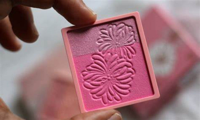 uplifting cheek colour kissed 01 - Lokeren
