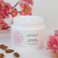 CHERRYBLOSSOM: HYDRATATING BODYMOUSSE:  kersebloesem en amandelolie - Gelrode