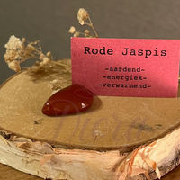 Rode jaspis in stoffen zakje  - Bree