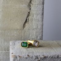 Waterproof Crystal Signet Ring 18K Gold Green MEDIUM SIZE - Diest