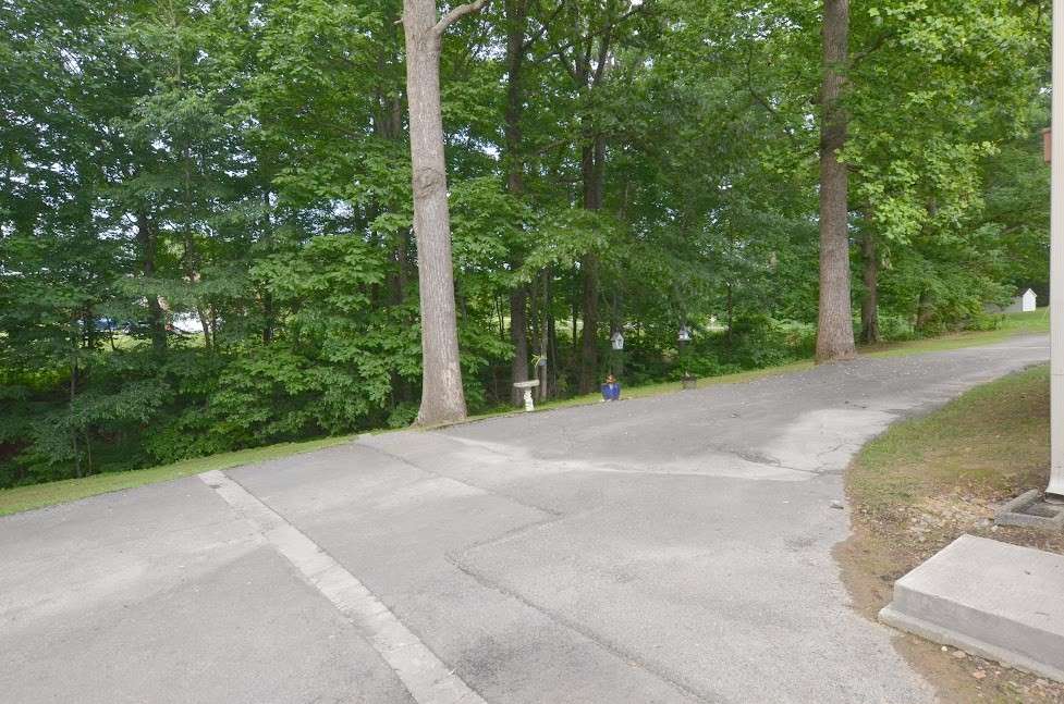 Residential property in Lafayette, TN 385,000, 144 / sq ft 3