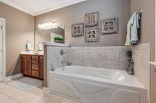 Primary Bath w/ Soaking Tub