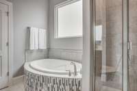 COCOA MASTER BATHROOM