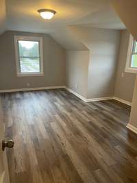 Second upstairs bedroom