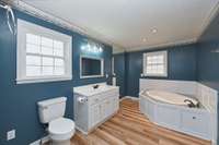 Primary Bathroom Suite, separate Shower & soaking tub!