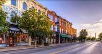 Only a 20 minute drive to beautiful downtown Franklin!