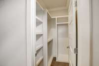 Walkin closet in middle bedroom