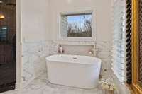 Soaking tub with multi light settings for such a relaxing bath experience