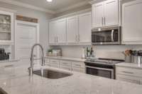 Beautiful Quartz Counter Tops