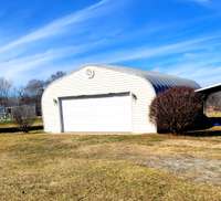 Detached garage, great for workshop