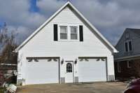 Double Garage with upstairs bonus room