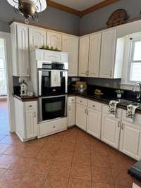 Kitchen with Granite