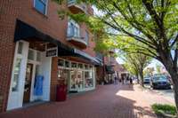 Hillsboro Village is a close by popular area with Local Restaurants, Retail, and nearby Vanderbilt Medical Center - 1.8 miles