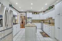 Beautiful and Spacious Kitchen