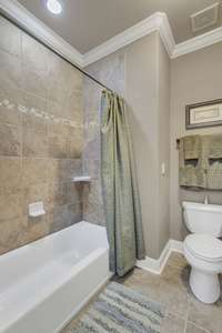 2nd Primary Suite full bath