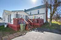 Deck and Florida Room on Back of House