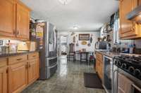 Kitchen with Eat-in area