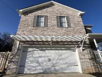 Garage with trellis