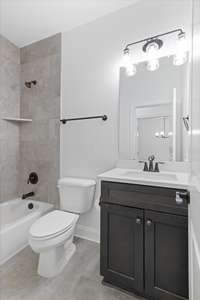 2nd Bathroom has tub/shower combo