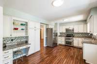 Double oven, ample storage and counter space
