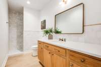 Hall/Guest bath