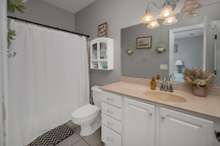 FULL BATHROOM 3