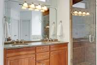 Large vanity w/storage & double sinks